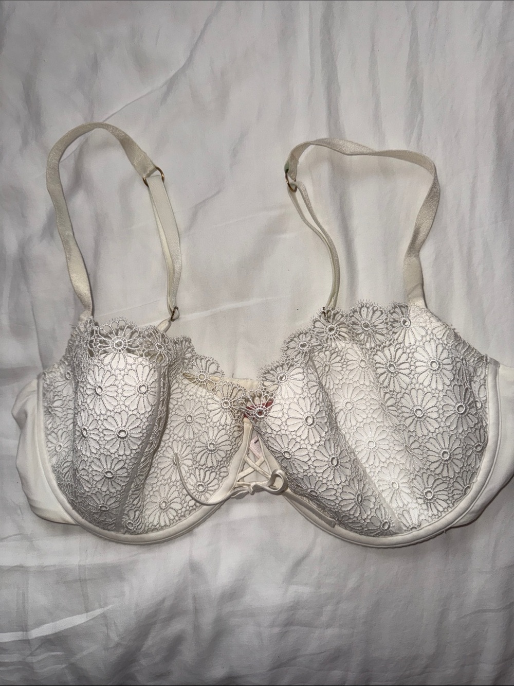 Victoria's Secret White Floral Lace Underwire Bra
